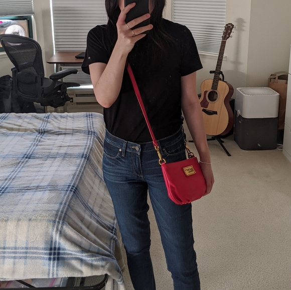 Marc by Marc Jacobs Red Crossbody Leather Bag - Picture 4 of 12